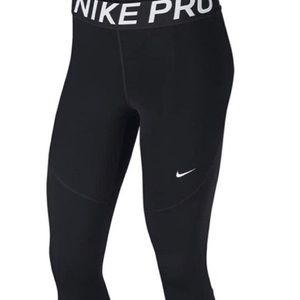 Women’s NIKE PRO workout leggings